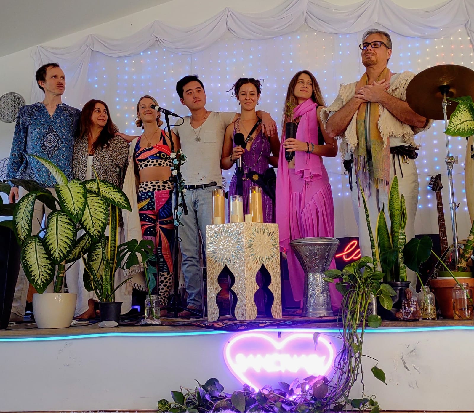 6bd45ad2-1954-4611-98bb-d99836e320b2 A community gathering on the Flow Life Sanctuary stage
